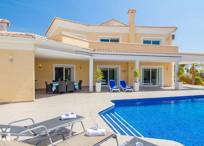 Villa Esplendida By Abahana Ifach